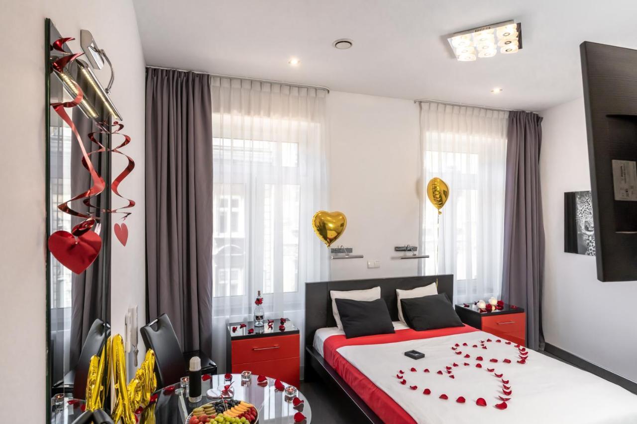 Komorowski Luxury Guest Rooms Cracovia Exterior foto