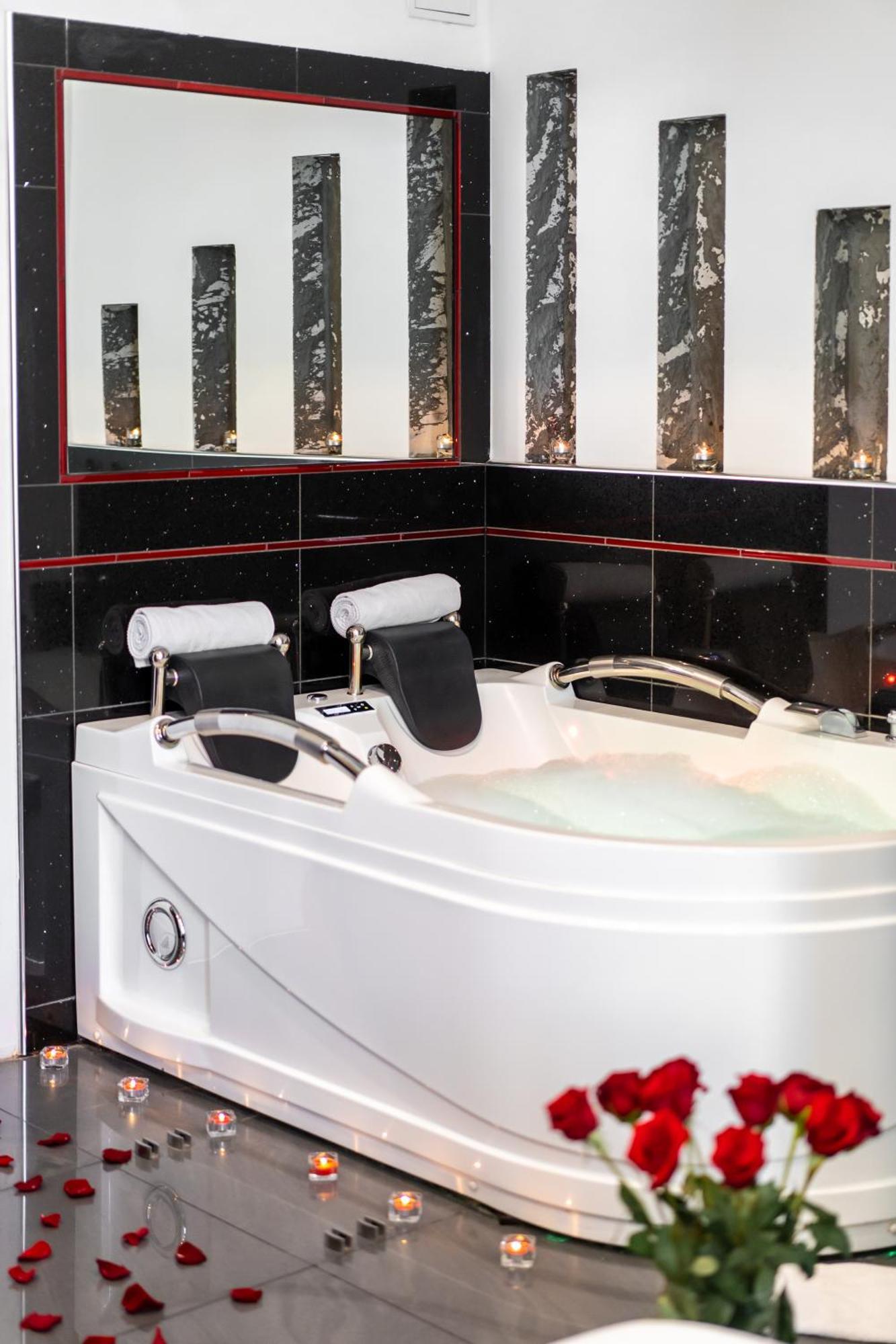 Komorowski Luxury Guest Rooms Cracovia Exterior foto