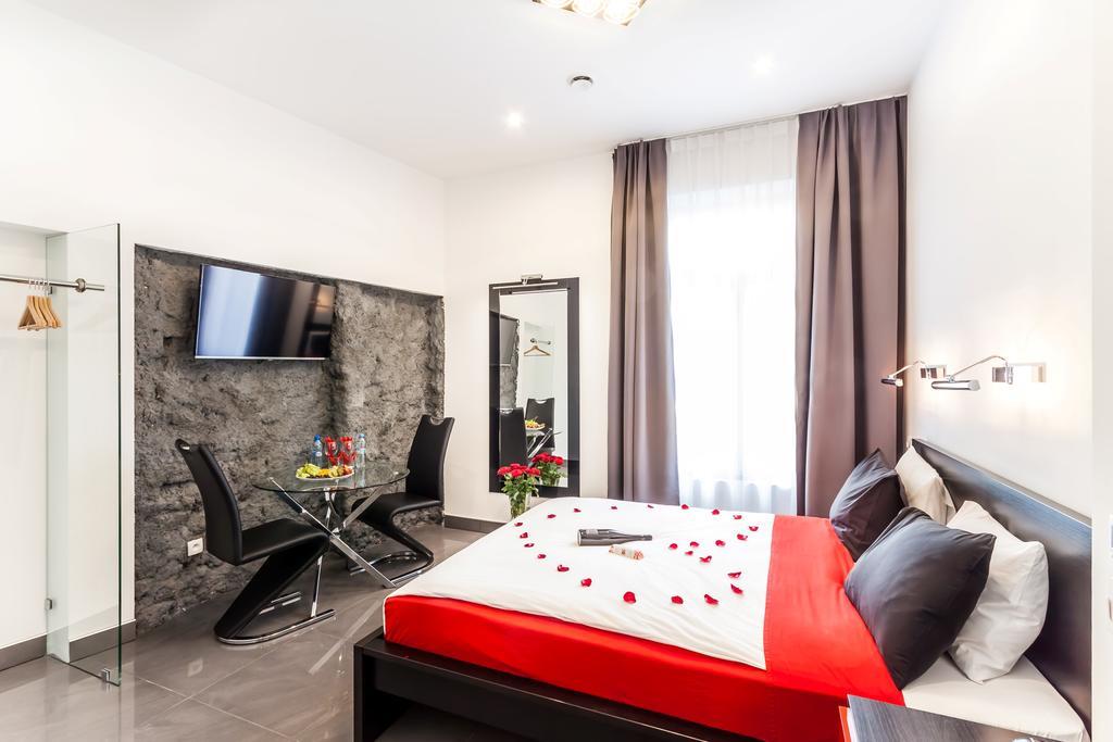 Komorowski Luxury Guest Rooms Cracovia Exterior foto
